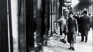 Eine jüdische Ladenfront nach der Zerstörung durch Nazis | Bild: picture-alliance/dpa