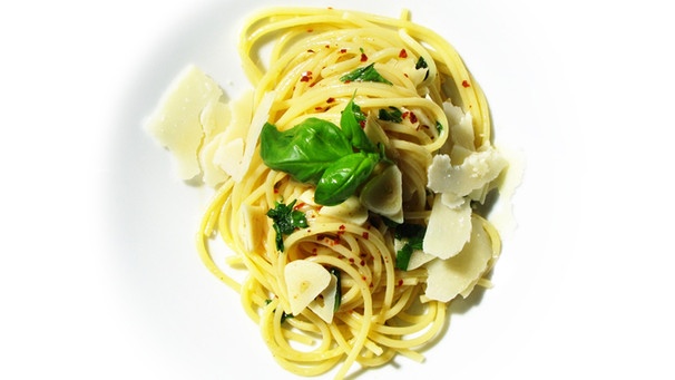 Spaghetti aglio e olio | Bild: BR / Jürgen Endriß