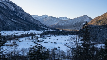 Blick ins Tal | Bild: BR / Nina Schlesener