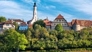 Blick auf die historische Altstadt von Rothenburg ob der Tauber (Mittelfranken) mit Weinberg | Bild: picture alliance
