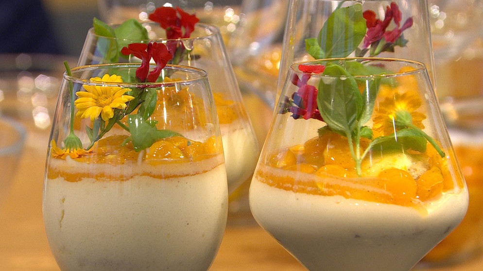 Bayerisches Tiramisu mit Physalis-Kompott | Bild: Wir in Bayern