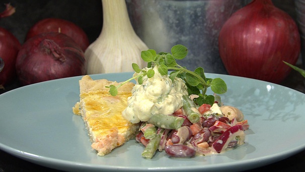 Lachsforellen-Quiche mit Bohnensalat und Estragoncreme | Bild: Wir in Bayern