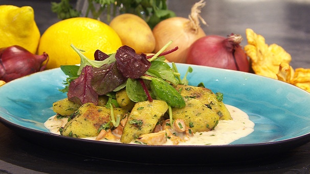 Wildkräuter-Gnocchi mit Pfifferlingsragout  | Bild: BR