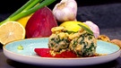 Spinatknödel mit Rote-Bete-Carpaccio und Salbei-Walnuss-Butter | Bild: BR