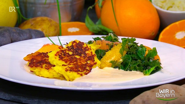 Sauerkraut-Taler mit Grünkohl-Zitrus-Salat | Bild: BR