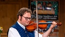  Armin Weinfurter an der Geige von der Gruppe Äff-tam-tam. | Bild: BR/Ralf Wilschewski