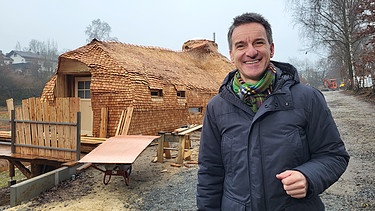 Florian Schrei, Moderator der Sendung "Zwischen Spessart und Karwendel" im BR Fernsehen | Bild: BR / Kathrin Lindauer