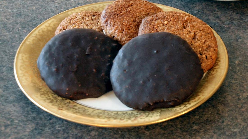 zwischen spessart und karwendel kartoffellebkuchen weihnachtsbackerei in unterfranken zwischen spessart und karwendel br fernsehen fernsehen br de