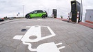 E-Tankstelle | Bild: Picture alliance/dpa