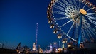 Kettenkarussell auf dem Oktoberfest 2023 in Abendstimmung | Bild: BR/Julia Knoblauch