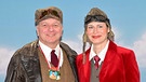 Fastnacht in Franken Roter Teppich: Bayerns Verkehrsminister Christian Bernreiter (CSU) mit Co-Pilotin Ann-Kathrin | Bild: BR / Ansgar Nöth