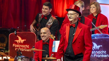 Pavel Sandorf Orchester bei Fastnacht in Franken 2024 | Bild: BR/Ralf Wilschewski