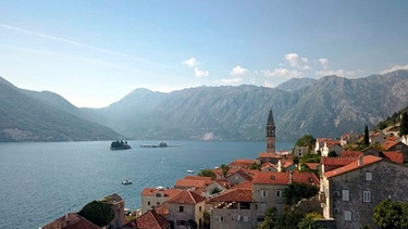 Perast - die Stadt am Fjord von Kotor. Dem einzigen Fjord des Mittelmeeres. | Bild: BR/NDR/elbmotion pictures