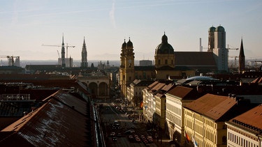 Münchner Stadtpanorama vom Südturm der Ludwigskirche. | Bild: BR/Daniel Ritter