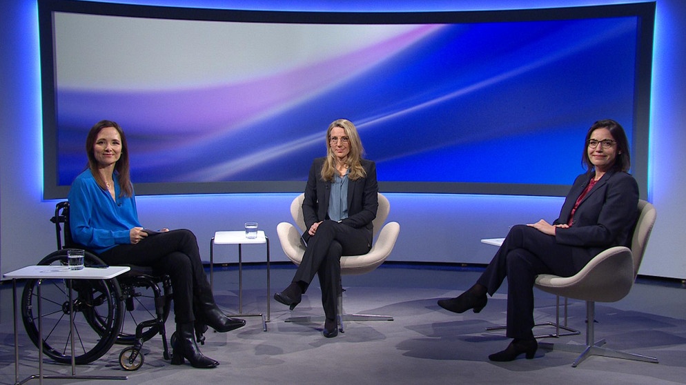 Mirjam Kottmann (li), PD Dr. Lisa Ann Gerdes, Oberärztin, Institut für Klinische Neuroimmunologie, LMU Klinikum München; Prof. Dr. Julia Seiderer-Nack, Fachärztin für Innere Medizin und Ernährungsmedizin, Autorin. | Bild: BR