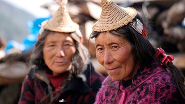 Alte Yakhirtin aus Laya in Bhutan. | Bild: BR/NDR/Irja von Bernstorff/Sonam Rinzin