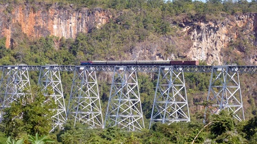 Gok Hteik Viadukt mit einer Höhe von fast 111 Metern der Stolz der Myanma Railways. | Bild: BR/SWR/Alexander Schweitzer
