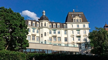 Das berühmt Hotel Römerbad, in dem zahlreiche Größen aus Politik und Kultur abgestiegen sind. Gerade ist es geschlossen und wird saniert. | Bild: SWR