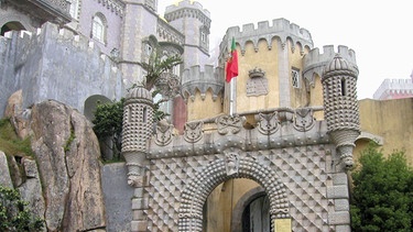 Torbogen des Palácio da Pena, das "portugiesische Neuschwanstein". | Bild: SWR/Kreisel