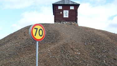 Schotterhalden prägen die Landschaft im Umkreis von Falun. Diese Abfallprodukte sind Teil des Weltkulturerbes. | Bild: SWR/Brecht-Benze