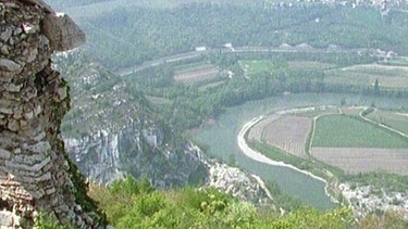 Die Etsch, zweitlängster Fluss Italiens und Wasserspender für viele Äcker und Wiesen. | Bild: BR