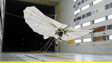 Start up Lilienthal erzählt eine Heldengeschichte. Der Flugpionier Otto Lilienthal gründet im Berlin des 19. Jahrhunderts das erste Start-up-Unternehmen der Luftfahrttechnik, um sich und der ganzen Menschheit den Traum vom Fliegen zu erfüllen. - Aerodynamiker Markus Raffel. | Bild: rbb /NDR/Torsten Striegnitz/Simone Dobmeier