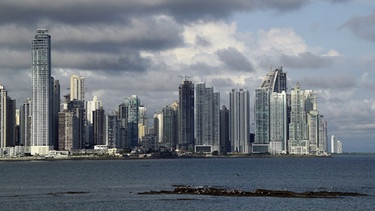 Panama-City. | Bild: © SWR/Lothar Zimmermann, honorarfrei - Verwendung gemäß der AGB im engen inhaltlichen, redaktionellen Zusammenhang mit genannter SWR-Sendung bei Nennung "Bild: SWR/Lothar Zimmermann" (S2). SWR-Pressestelle/Fotoredaktion, Baden-Baden, Tel: 07221/929-22287, Fax: -929-22059, foto@swr.de.