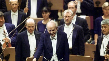 BR-KLASSIK: Günter Wand dirigiert das NDR-Sinfonieorchester | Bild: picture-alliance/dpa