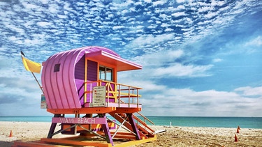 One of the famous lifeguard towers of Miami Beach, Florida. | Bild: Picture alliance/dpa