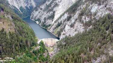 Obwohl Stauseen alle künstlich entstanden sind, gelten sie vielerorts als Perlen der Alpen. Im Bild: Salza Stausee. | Bild: ORF/Kurt Reindl