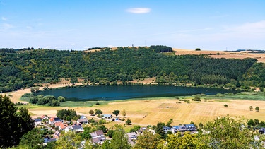 Kratersee mit Wasser | Bild: Picture allliance/dpa