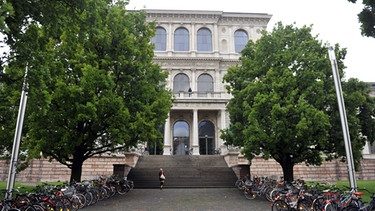 Eingang Kunstakademie München | Bild: picture-alliance/dpa