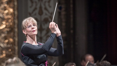 Susanna Mälkki und das Symphonieorchester des Bayerischen Rundfunks eröffneten mit der 2. Symphonie von Ludwig van Beethoven das neu gegründete Riga Jurmala Music Festival in der Lettischen Nationaloper Riga im Juli 2019. | Bild: BR/Peter Meisel