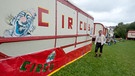 Zirkus besetzt Fußballplatz | Bild: picture-alliance/dpa