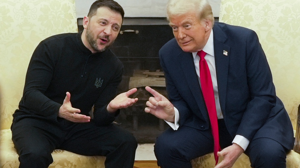 28.02.2025, USA, Washington: US-Präsident Donald Trump (r) trifft den ukrainischen Präsidenten Wolodymyr Selenskyj im Oval Office des Weißen Hauses. Foto: Mystyslav Chernov/AP/dpa +++ dpa-Bildfunk +++ | Bild: dpa-Bildfunk/Mystyslav Chernov