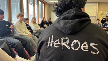 Schul-Projekt "Heroes" in Nürnberg gegen Gewalt im Namen der Ehre | Bild: BR / Patricia Reichel