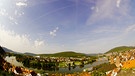 Panoramablick mit einem Fisheye-Objektiv vom Vorplatz der Mildenburg auf Miltenberg und das Maintal mit dem bekannten Mainknie. | Bild: Roland Schönmüller, Miltenberg, 14.09.2023