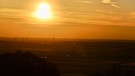 Sonnenuntergang Richtung Hesselberg, vom Gelben Berg aus fotografiert. | Bild: Ursula Knoll, Trommetsheim, 30.05.2024