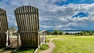 Von den großen Stühlen in Enderndorf hat man einen tollen Ausblick über den Brombachsee. | Bild: Kerstin Mahr, Wassermungenau, 27.09.2024