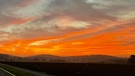 Kammerstein und der Heidenberg im Sonnenaufgang. | Bild: Kerstin Mahr, Wassermungenau, 18.10.2024