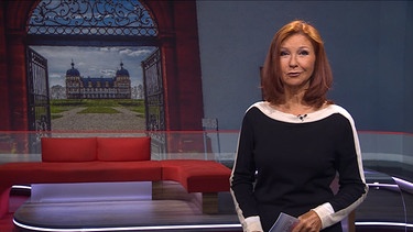 Moderatorin Karin Schubert moderiert die Sendung. | Bild: BR