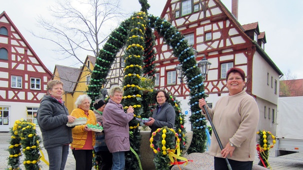 Osterbrunnen am Heidecker Marktplatz  | Bild: Christian Albrecht