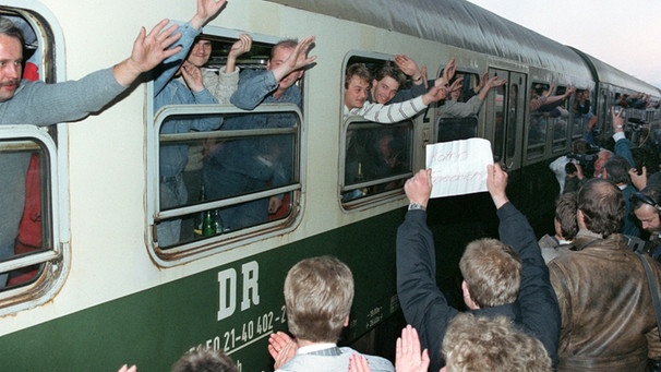 DDR-Sonderzug trifft in Hof ein | Bild: picture-alliance/dpa