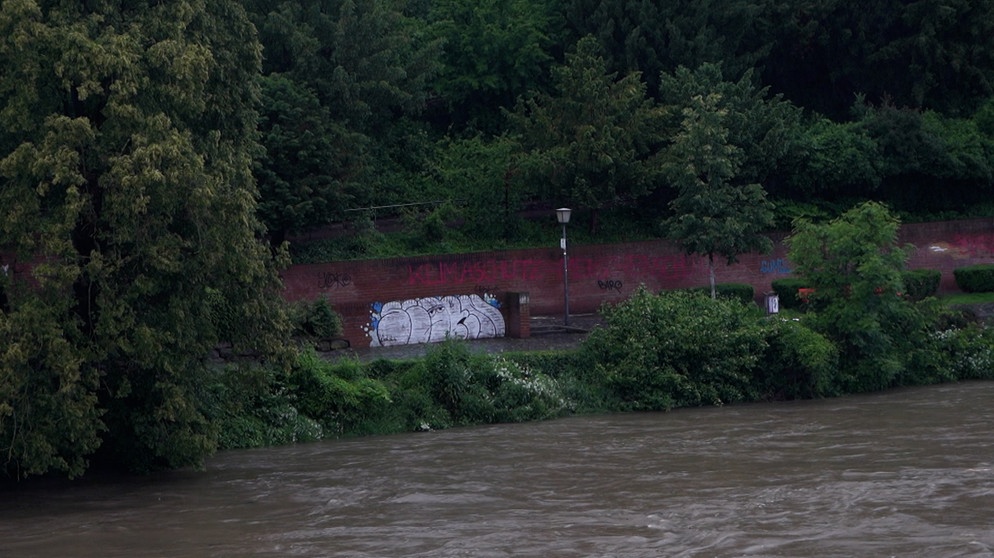 Hochwasserlage In Bayern Spitzt Sich Zu: Landkreis Günzburg Ruft ...