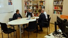 Eine Zusammenkunft | Bild: Bayerischer Rundfunk 2024