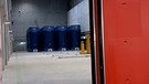 Castor-Behälter in einem Atommüll-Zwischenlager | Bild: Bayerischer Rundfunk 2024