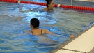 Schwimmerin | Bild: Bayerischer Rundfunk 2023