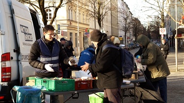 Hifle für Obdachlose | Bild: Bayerischer Rundfunk 2025