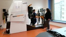 Ein Gangroboter für das Kinderzentrum | Bild: Bayerischer Rundfunk 2024