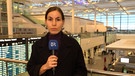 Judith Rubatscher am Flughafen München | Bild: Bayerischer Rundfunk 2025